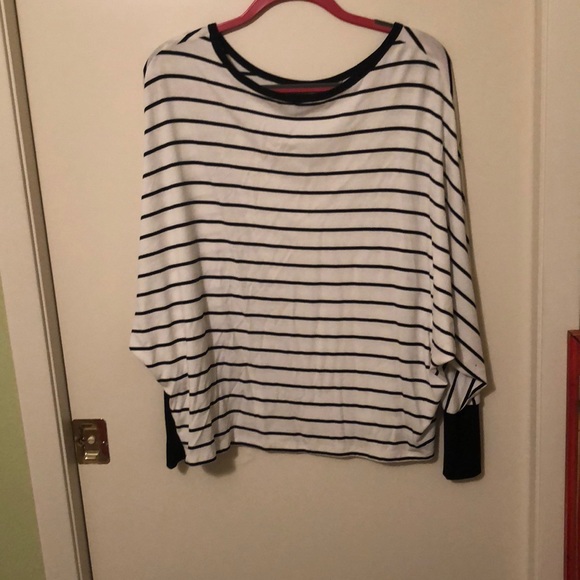 Long sleeve striped blouse - Picture 2 of 3